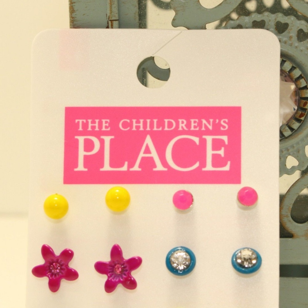 LAST CHANCE!  The Children's Place Girls Stud Earring Set NEW - Picture 3 of 6